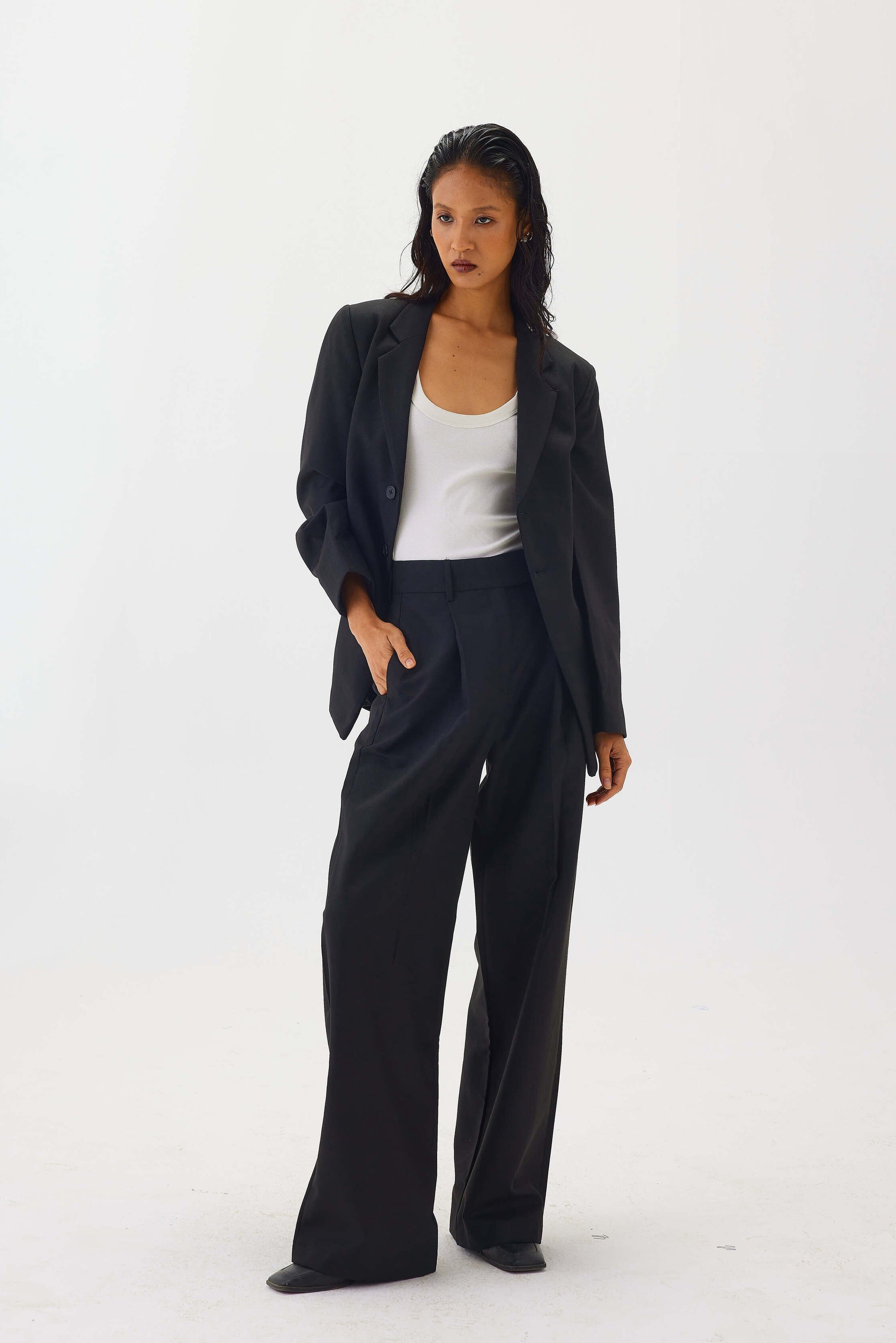 Amira Blazer Black