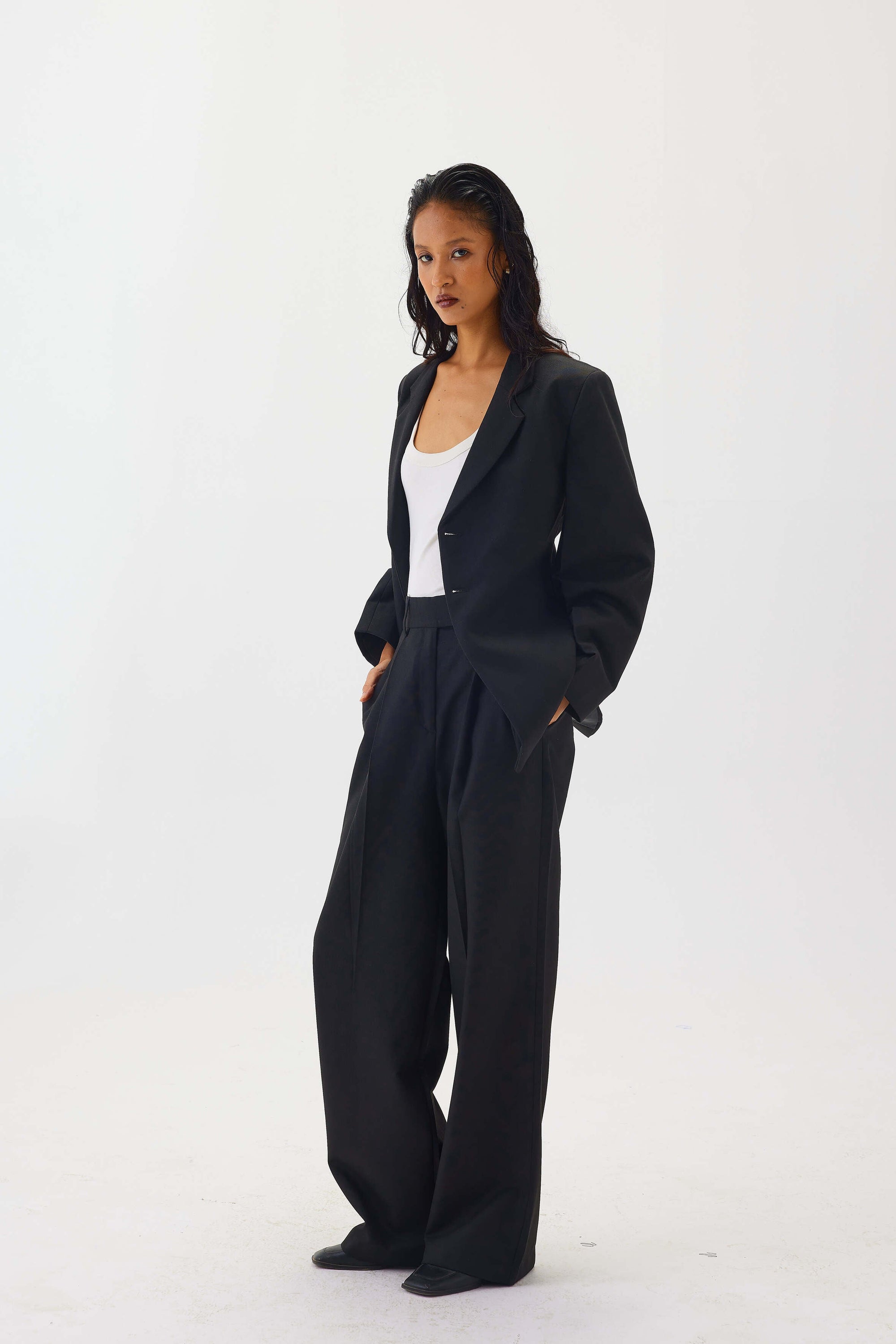 Amira Blazer Black