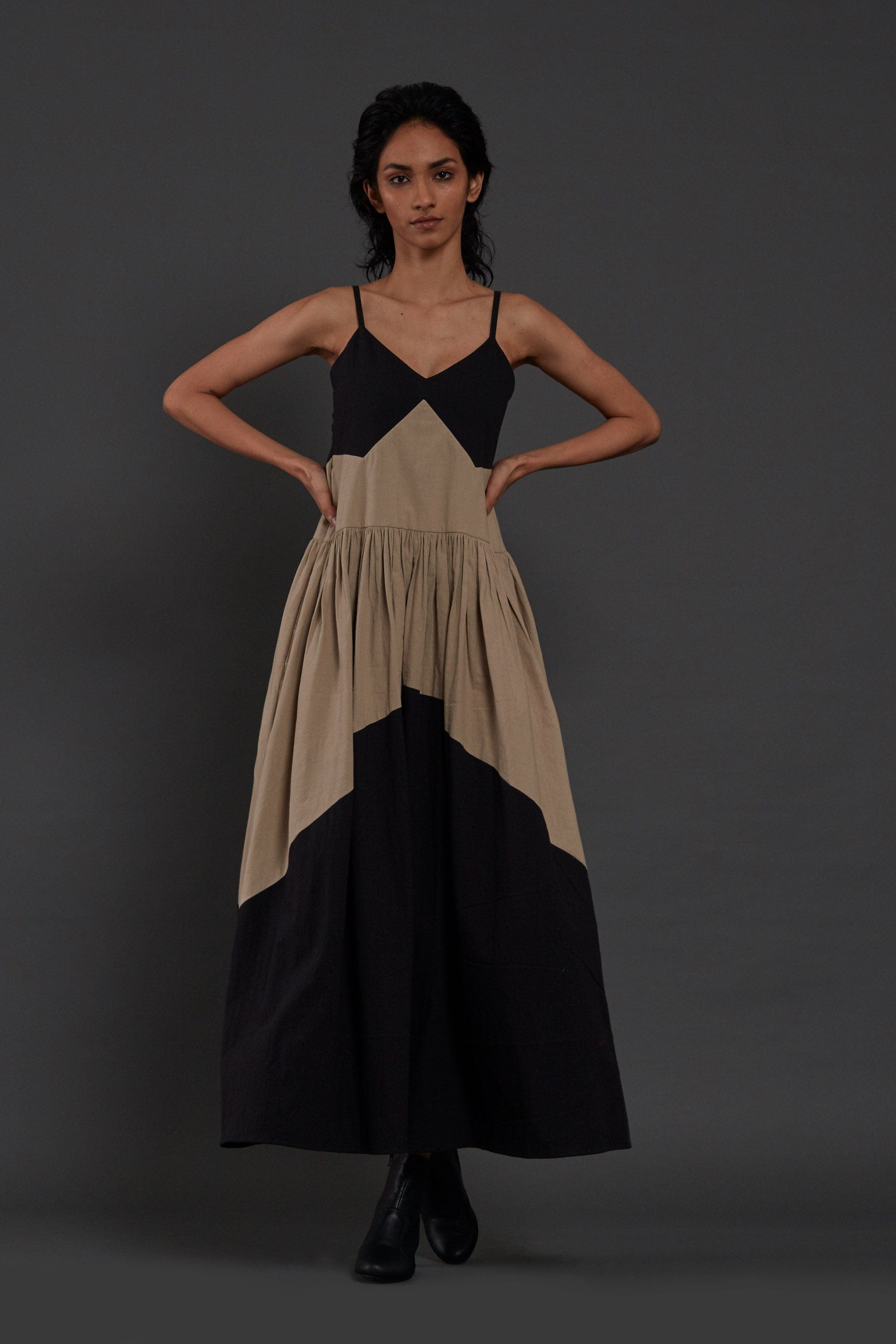 Strap Black & Beige Dress M Strap Black & Beige Dress M